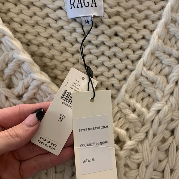 Raga Alaska Cable Cardigan Sweater - Picture 6 of 7